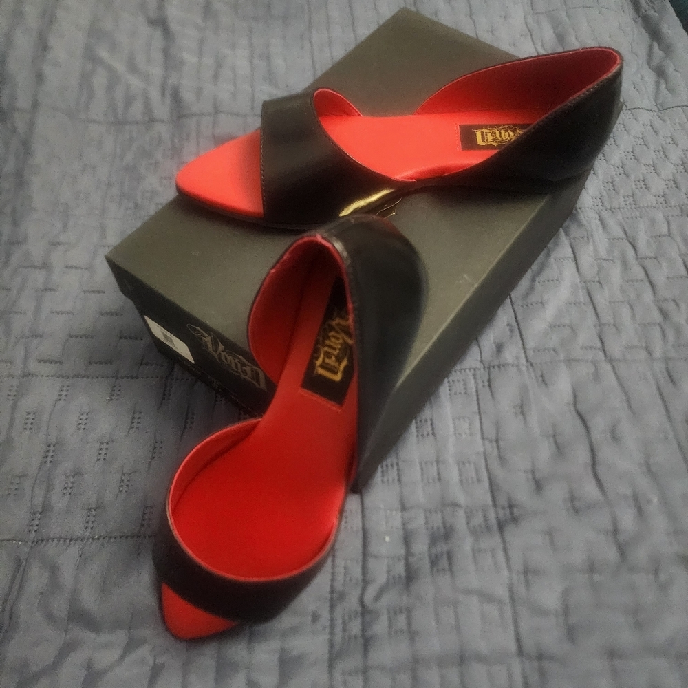 Kat Von D Lizzie flats